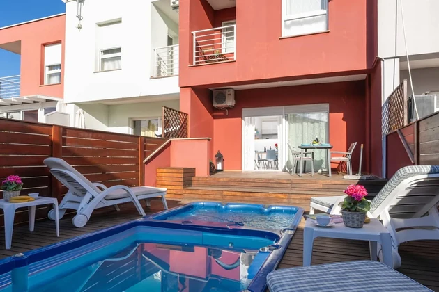 Umag, Istria – Apartamento moderno de dos plantas con piscina