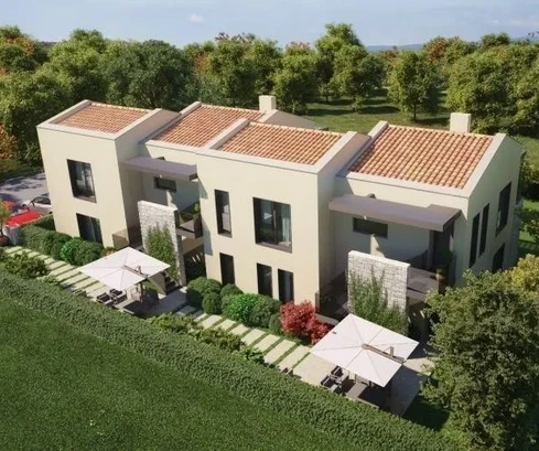 Istria, Parenzo – appartamento moderno con cortile privato