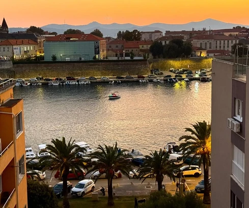 Zadar, Branimirova obala, appartement deux pièces avec vue sur la mer