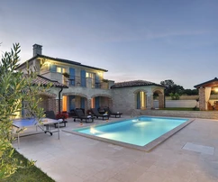 Istria, Medulin – Due eleganti ville con piscina