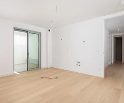 Apartamento de dos dormitorios en venta con vista al mar en Opatija, Croacia