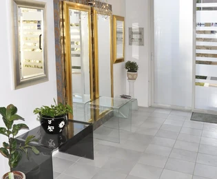Edificio residenziale e commerciale in vendita a Buje Istria in Croazia