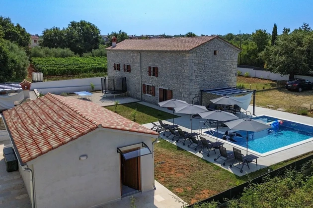 Istria, Svetvinčenat: Stone house with pool