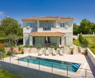 Villa moderna con piscina in vendita a Visignano in Croazia