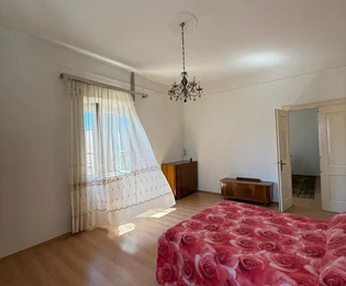 Istrie, Brtonigla: Prostorný apartmán s výhledem na moře v centru