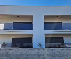 Novostavba prvé poschodie s panoramatickým výhľadom na more a Velebit