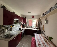 Split, Škrape, three-bedroom apartment 75.6 m2 on the 1st floor, great location!!