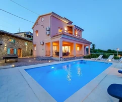 Krásná vila s bazénem a výhledem na moře, Istrie, Opatija