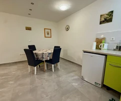 APPARTEMENT MEUBLÉ AVEC JARDIN, À 800 M DE LA PLAGE !