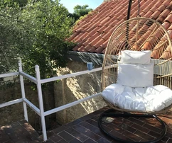 Diklo kőház garázzsal, 150 méterre a tengertől