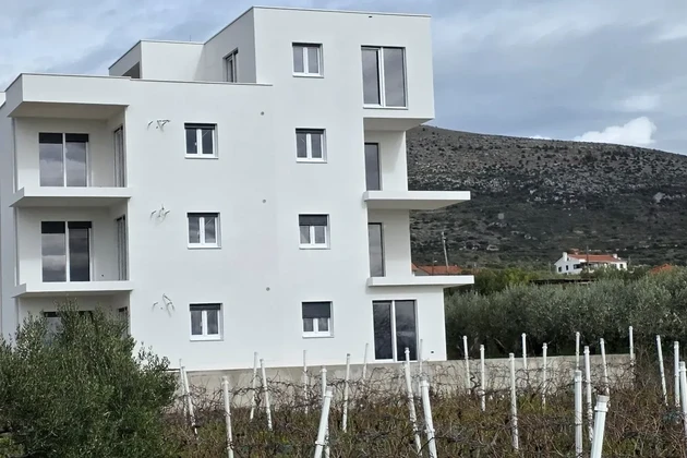 Seget D., penthouse 59 m2 + terrasse de 47 m2, immeuble neuf, vue sur la mer, disponible bientôt