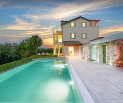 Okouzlující vila s bazénem a kouzelným výhledem, Istrie, Motovun