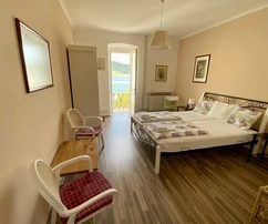 Wolnostojący dom na sprzedaż w pierwszej linii brzegowej na wyspie Cres w Chorwacji