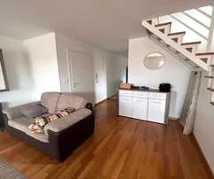MÖBLIERTE MAISONETTEWOHNUNG MIT MEERBLICK!