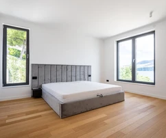 Villa de lujo en venta en Okrug, a solo una fila del mar en Croacia