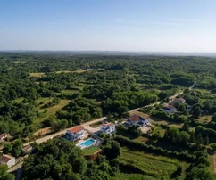 Casa moderna y elegante – Tinjan, Istria