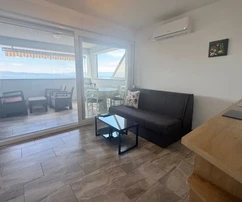 Immeuble résidentiel attrayant avec six appartements et un penthouse, à 1000 m de la mer !