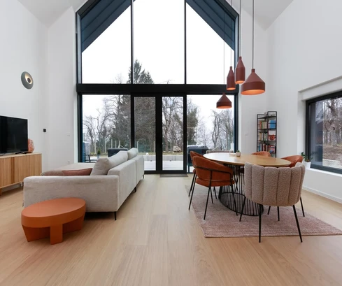 Skrad, krásny novo postavený dom 132 m², bazén