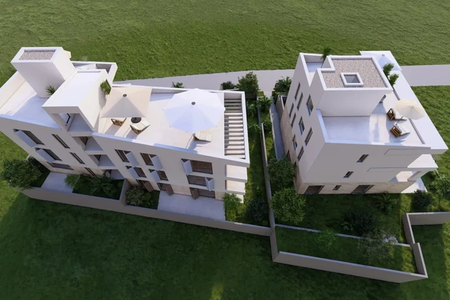 Zadar, Petrčane, luxurious two-bedroom apartment on the ground floor with a garden and sea view