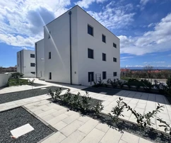 EXCLUSIVE APARTMENT WITH SEA VIEW, IN AN ATTRACTIVE LOCATION!