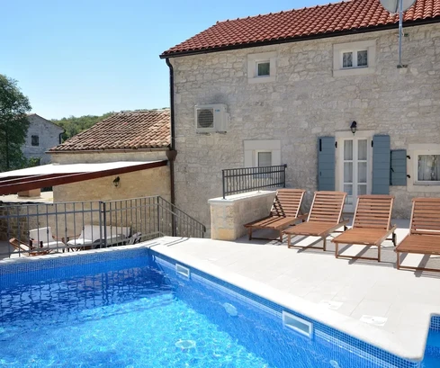 Isztria, Rovinj: Kővilla medencével, nagy lehetőséggel