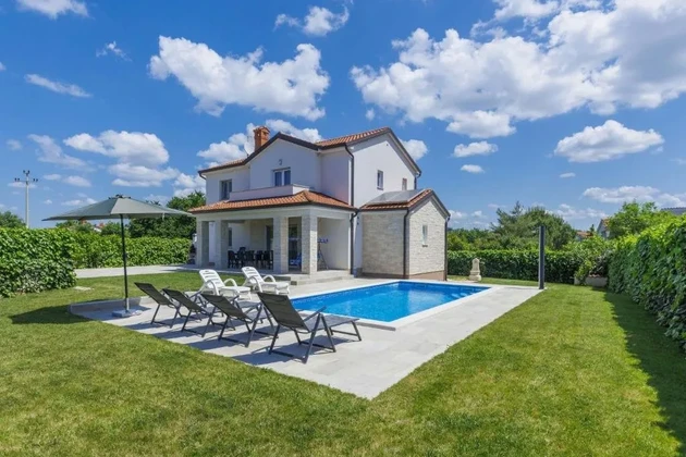 Maison attrayante avec piscine, Istrie, Poreč