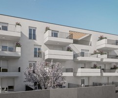 Moderné penthousy na ostrove Čiovo v blízkosti pláže s garážou