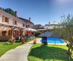 Istria, Gračišće, authentic Istrian stone house with pool