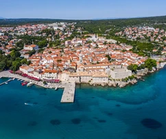 BOUTIQUE HOTEL V SRDCI STARÉHO MĚSTA, 50 M OD MOŘE!