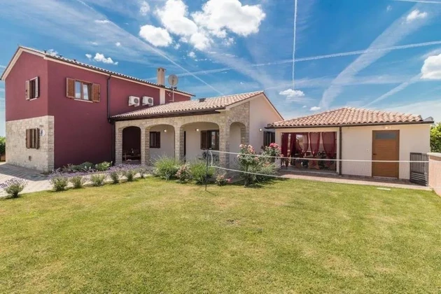 Spacious villa with pool, Istria, Svetvinčenat