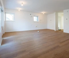 Vodice, NUOVA COSTRUZIONE, appartamento spazioso con cortile nel centro del paese, 146,06 m²