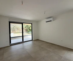 Istrien, Pula, Wohnung bezugsfertig in einem modernen Neubau mit großzügiger Terrasse und Garage