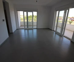 Novostavba apartmánu s výhľadom na more a veľkou terasou na ostrove Vir