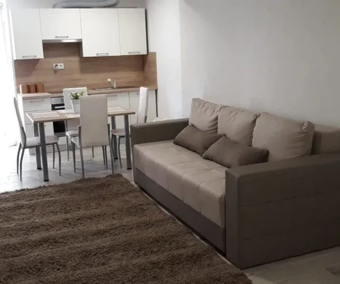 Примоштен, однокомнатная квартира 39 м², с парковочным местом