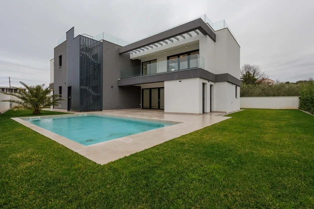 Istrie, Pomer, jedinečná, moderní vila 20 m od moře, 322 m²