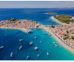 Ático en venta en Primošten con impresionantes vistas al mar en Croacia