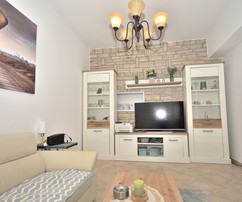 Dom z 5 mieszkaniami na sprzedaż w Vodicach