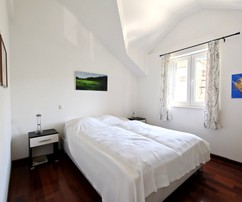 Appartement Meublé Brac avec Vue Panoramique sur la Mer