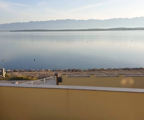 Tengerparti apartman villa eladó Nin Ždrijac városrészben Horvátországban