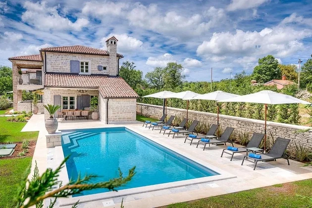 Kanfanar, Istria: Elegancka willa z basenem i ogrodem
