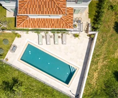 Istria, Višnjan, impresionante villa con vistas panorámicas a la naturaleza en venta