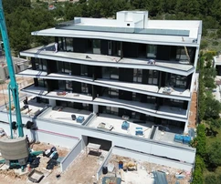Primošten, nový byt 103,4 m², mestská budova s garážou a výhľadom na more