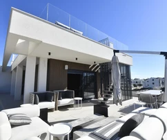 Ninben panorámás kilátással rendelkező penthouse eladó Horvátországban