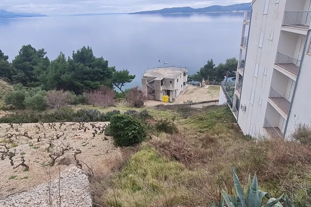 Omiš, Marušići, działka budowlana 882 m2, 60 m od morza
