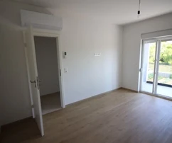 Südseite der Insel Vir, Wohnung im 1. Stock (Wasser und Abwasser)