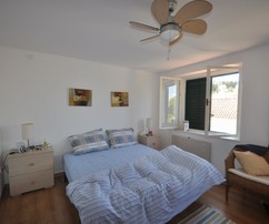 Šarmantný kamenný dom v blízkosti mora na ostrove Brač na predaj