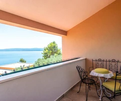 Роскошная вилла с бассейном на продажу в Омише, Хорватия