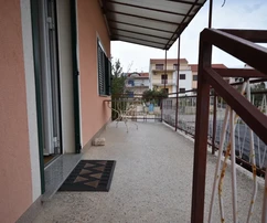 Vodice - detached house with 2 apartments and garage