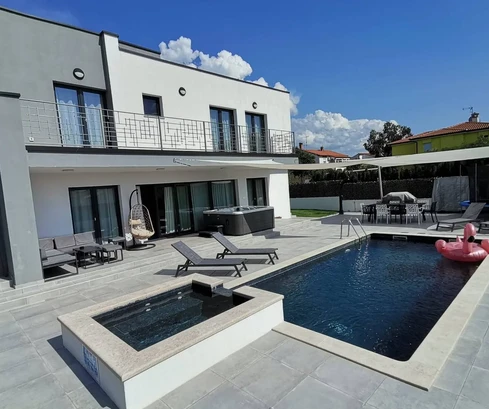 Impresionante villa en venta en Poreč, Croacia