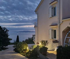 Superbe villa à vendre avec vue sur la mer à Matulji en Croatie